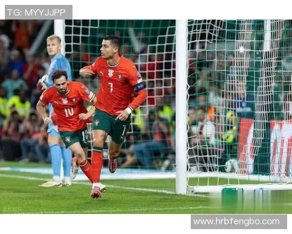 克罗展现足坛巅峰实力助力球队夺冠成就传奇生涯 克罗展现足坛巅峰实力助力球队夺冠成就传奇生涯